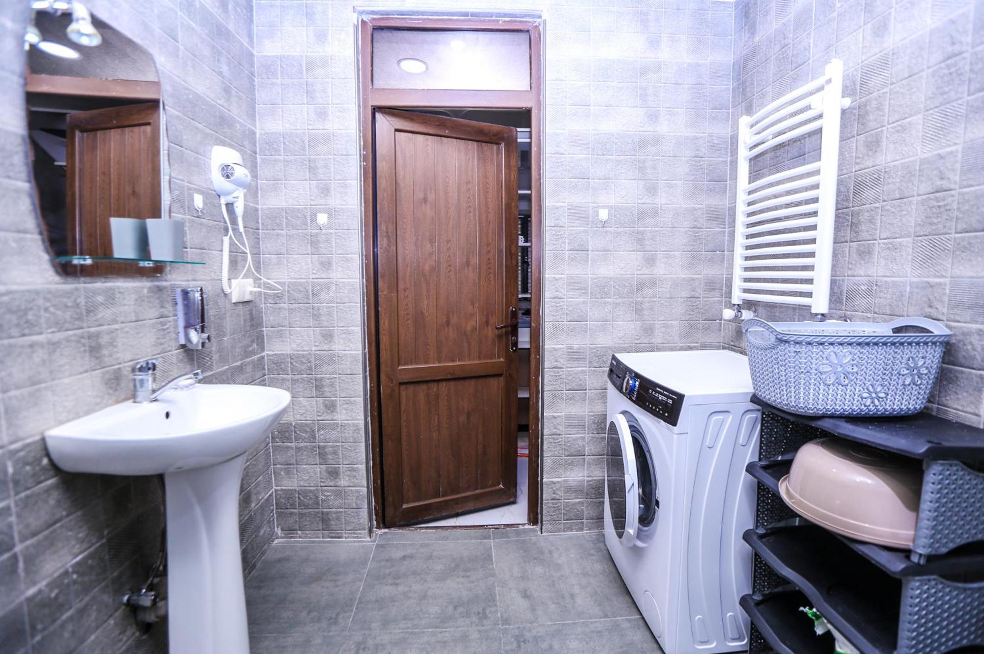 Tbilisi Tower Apartment Bagian luar foto